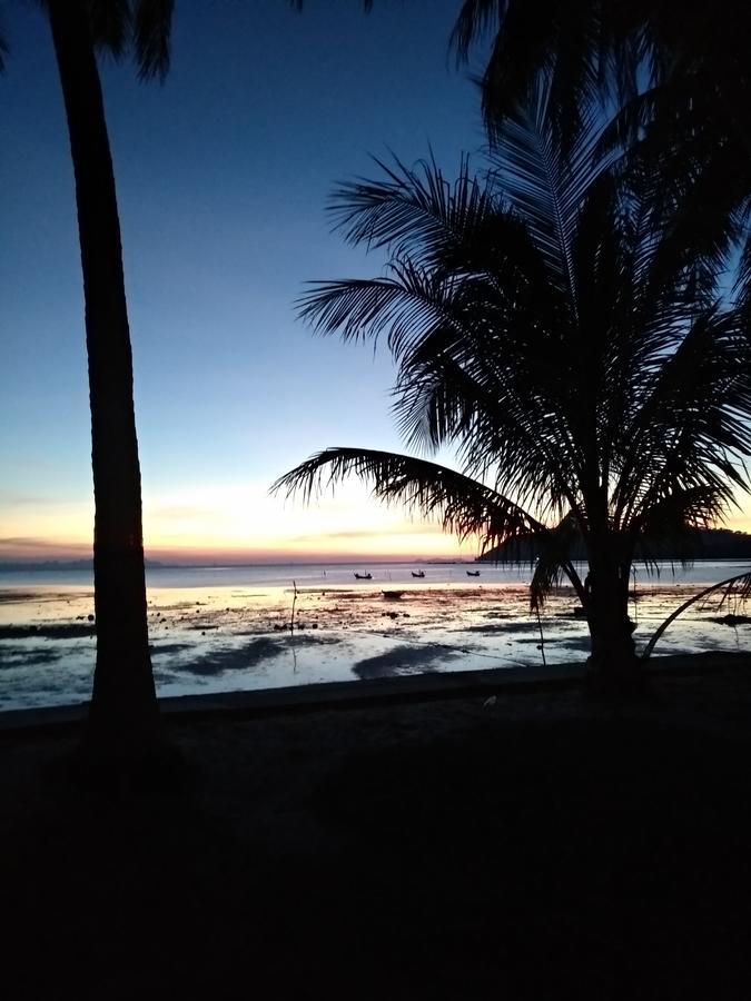 Beach House Taling Ngam Beach エクステリア 写真